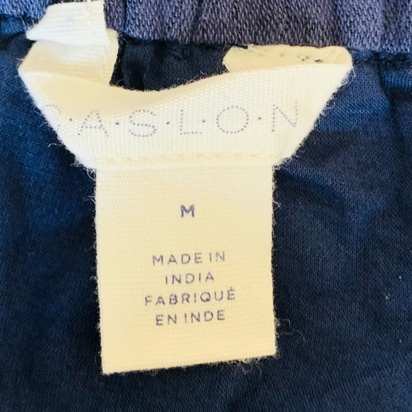 Caslon Navy Blue Peacoat Skirt Size Medium M - Picture 9 of 10